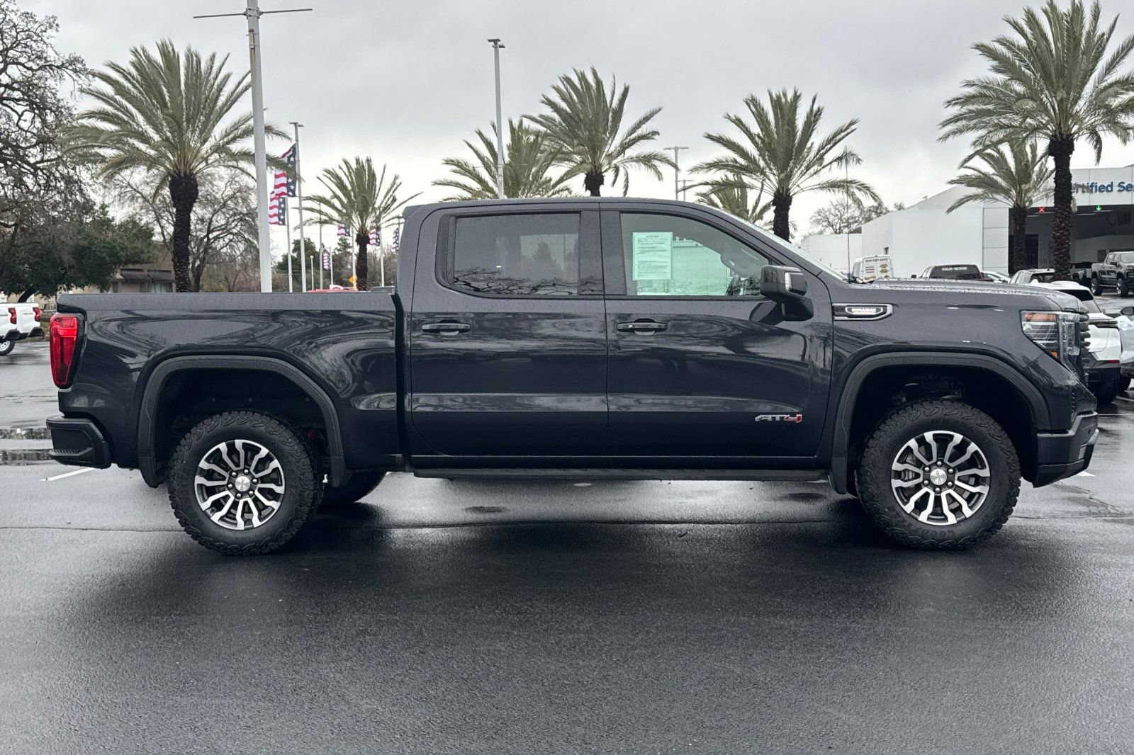 Used 2023 GMC Sierra 1500 AT4 w/ AT4 Premium Package image 2