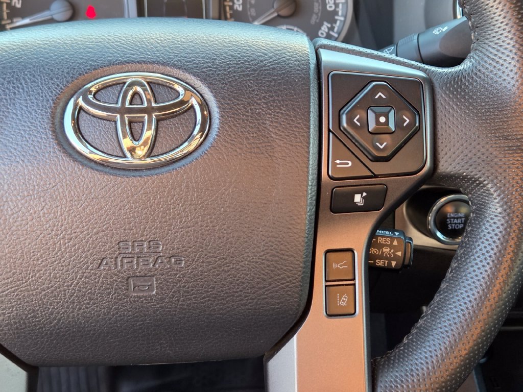 Used 2020 Toyota Tacoma TRD Off-Road AWD/4WD image 25