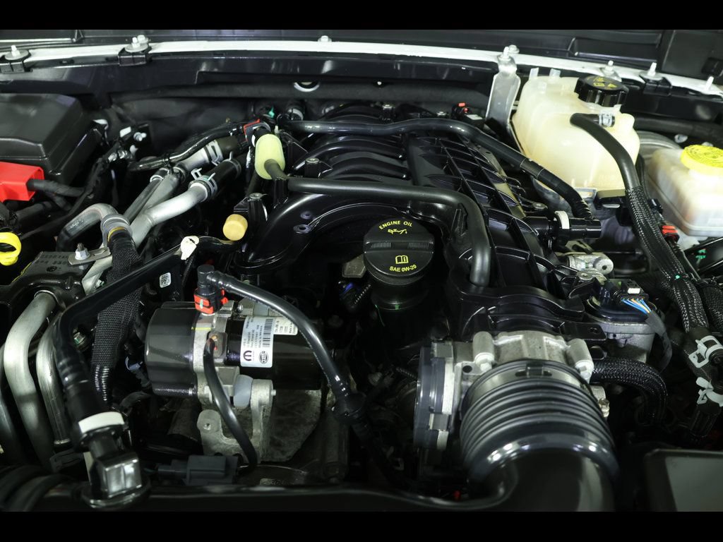 Used 2022 Jeep Wrangler Unlimited Sport AWD/4WD image 17