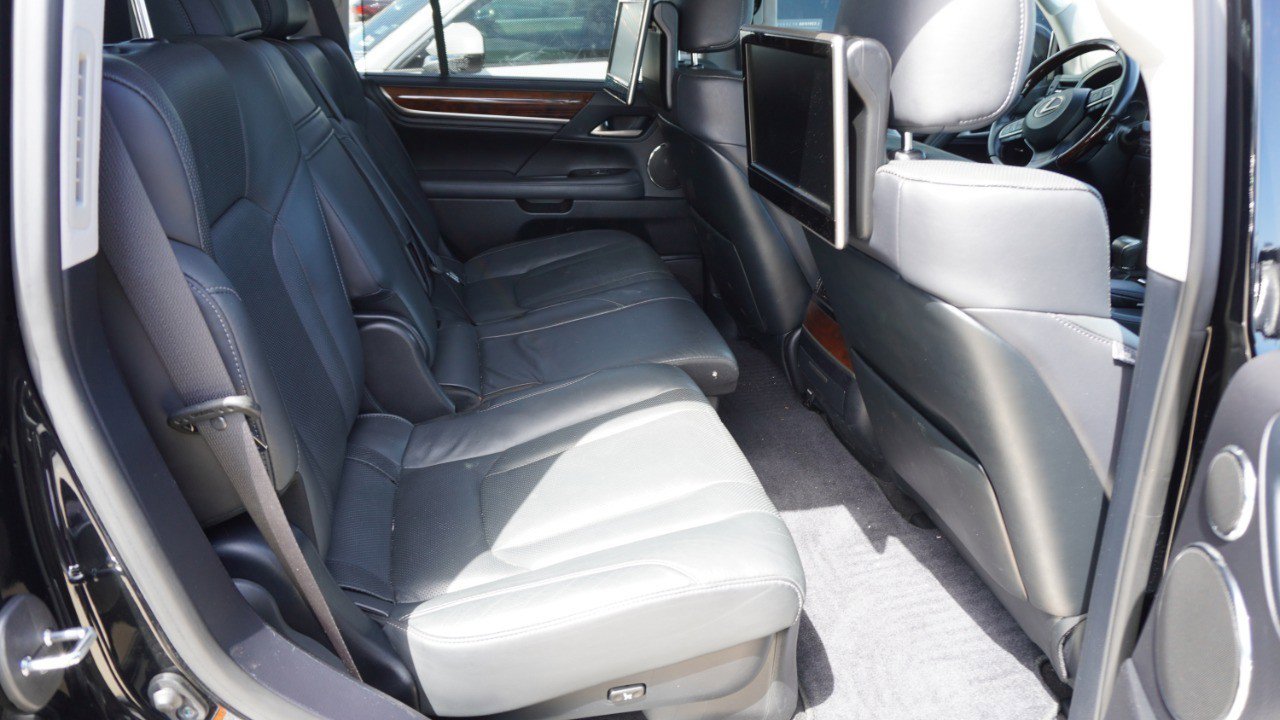 Used 2020 Lexus LX 570 4WD w/ Luxury Package image 12