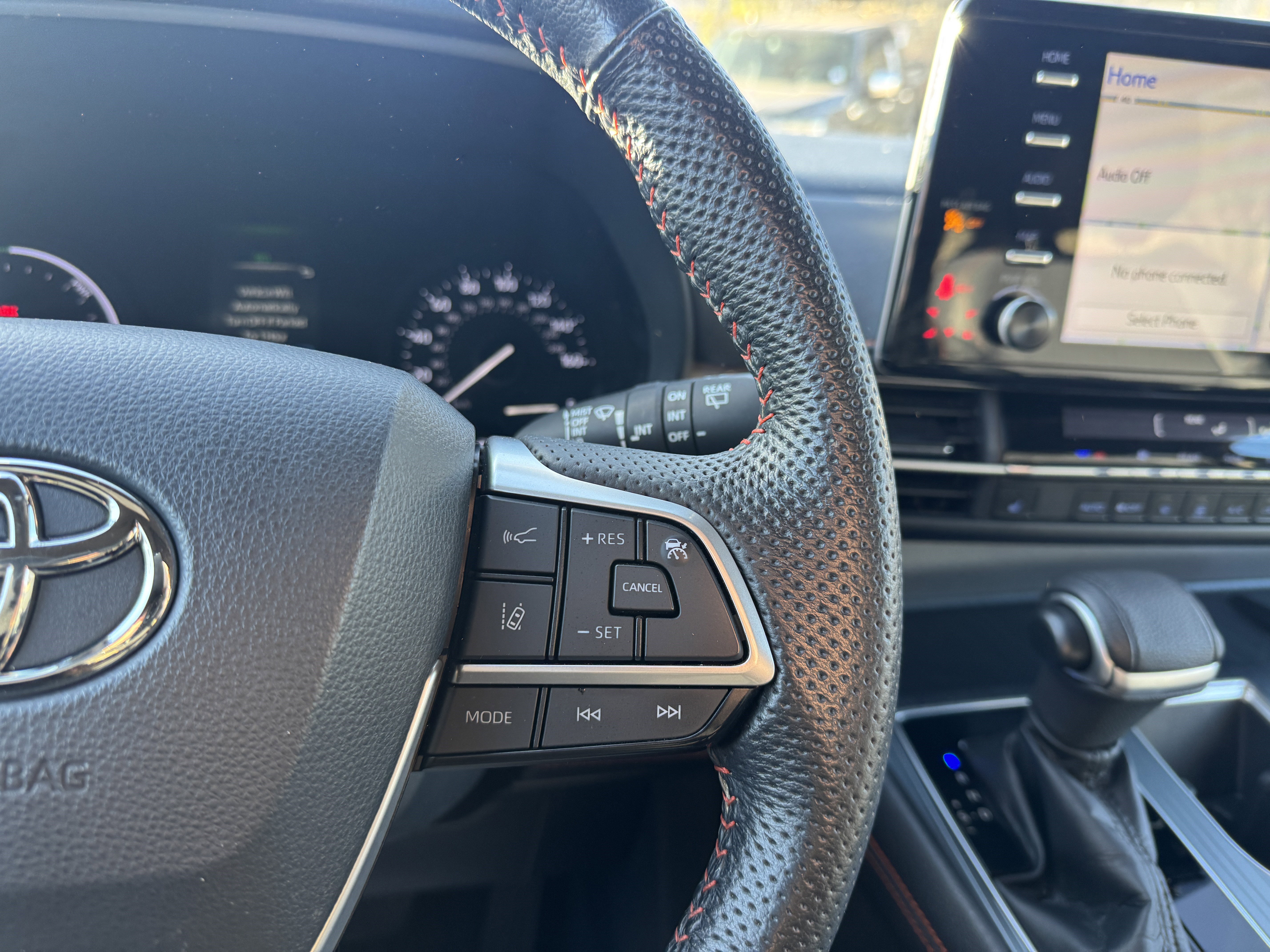 Used 2021 Toyota Sienna XSE image 23