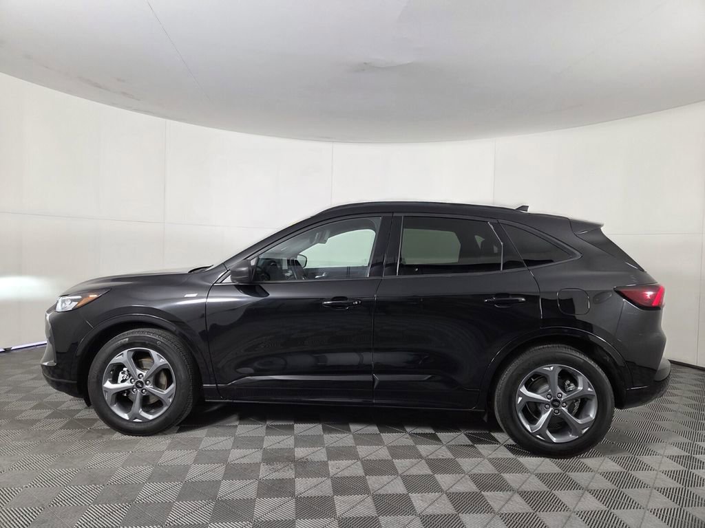 Used 2024 Ford Escape ST-Line image 6