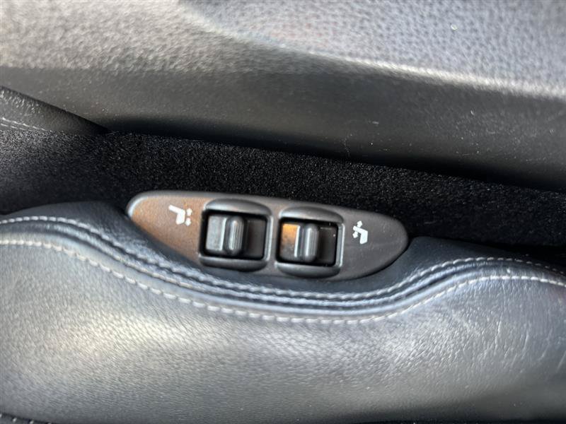 Used 2010 Nissan 370Z Touring RWD image 15