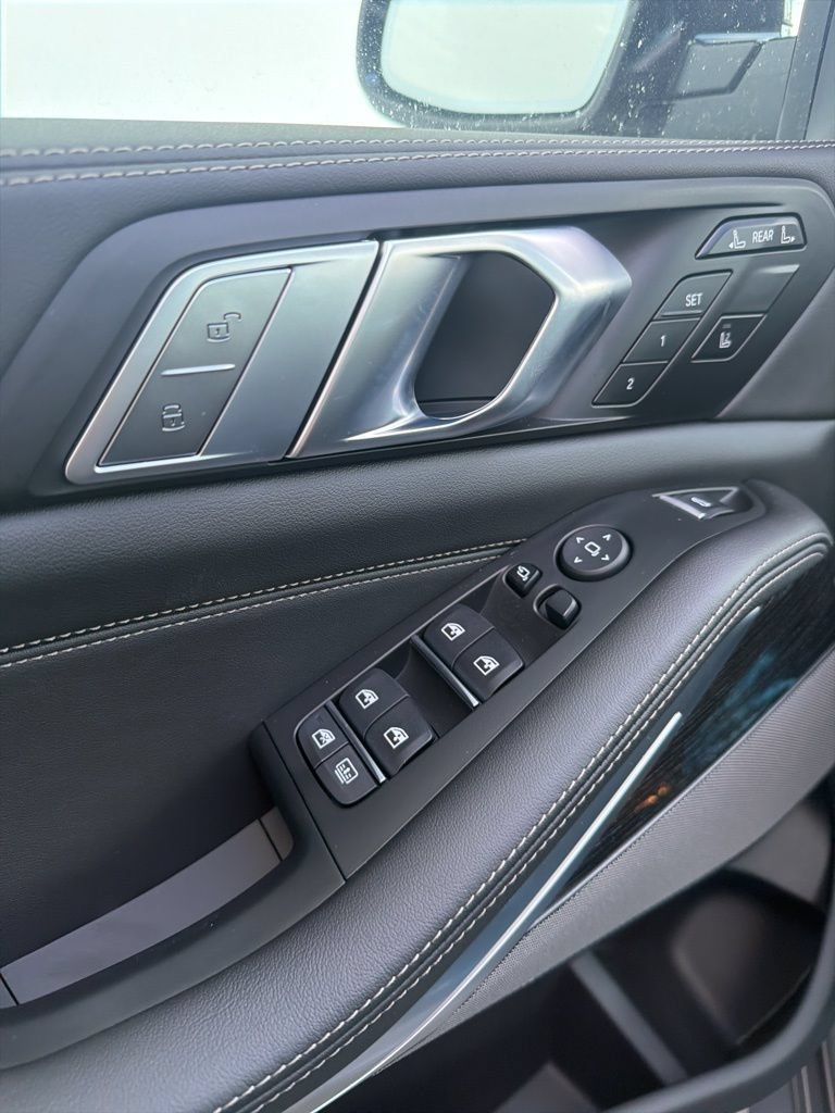 New 2026 BMW X7 M60i AWD/4WD image 38