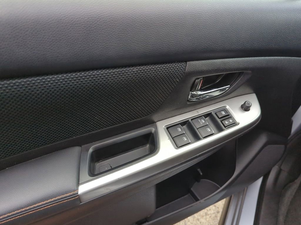 Used 2017 Subaru Crosstrek 2.0i Premium image 8