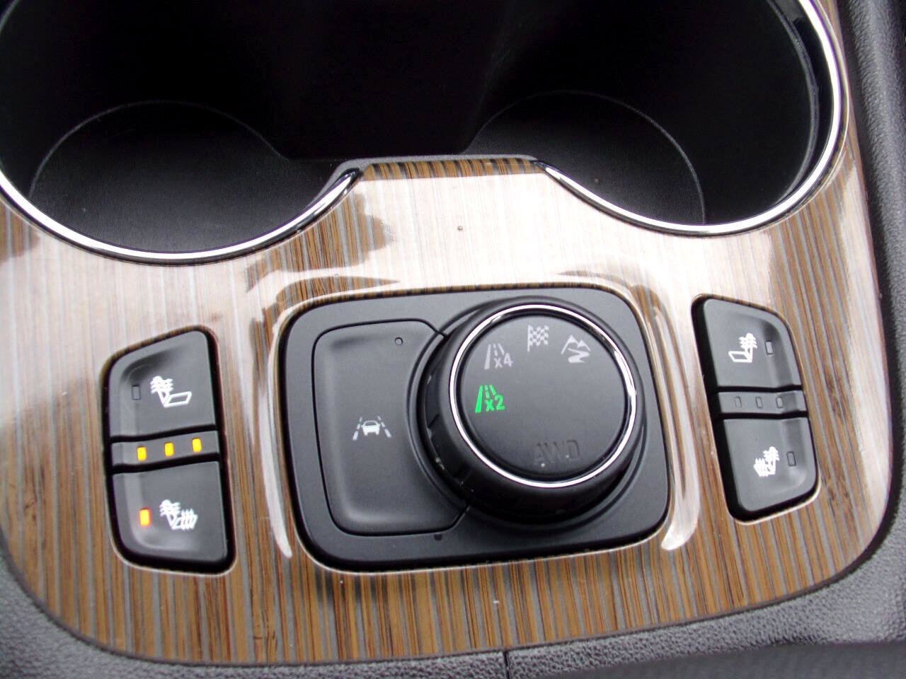 Used 2023 GMC Acadia SLE w/ Driver Convenience Package image 73