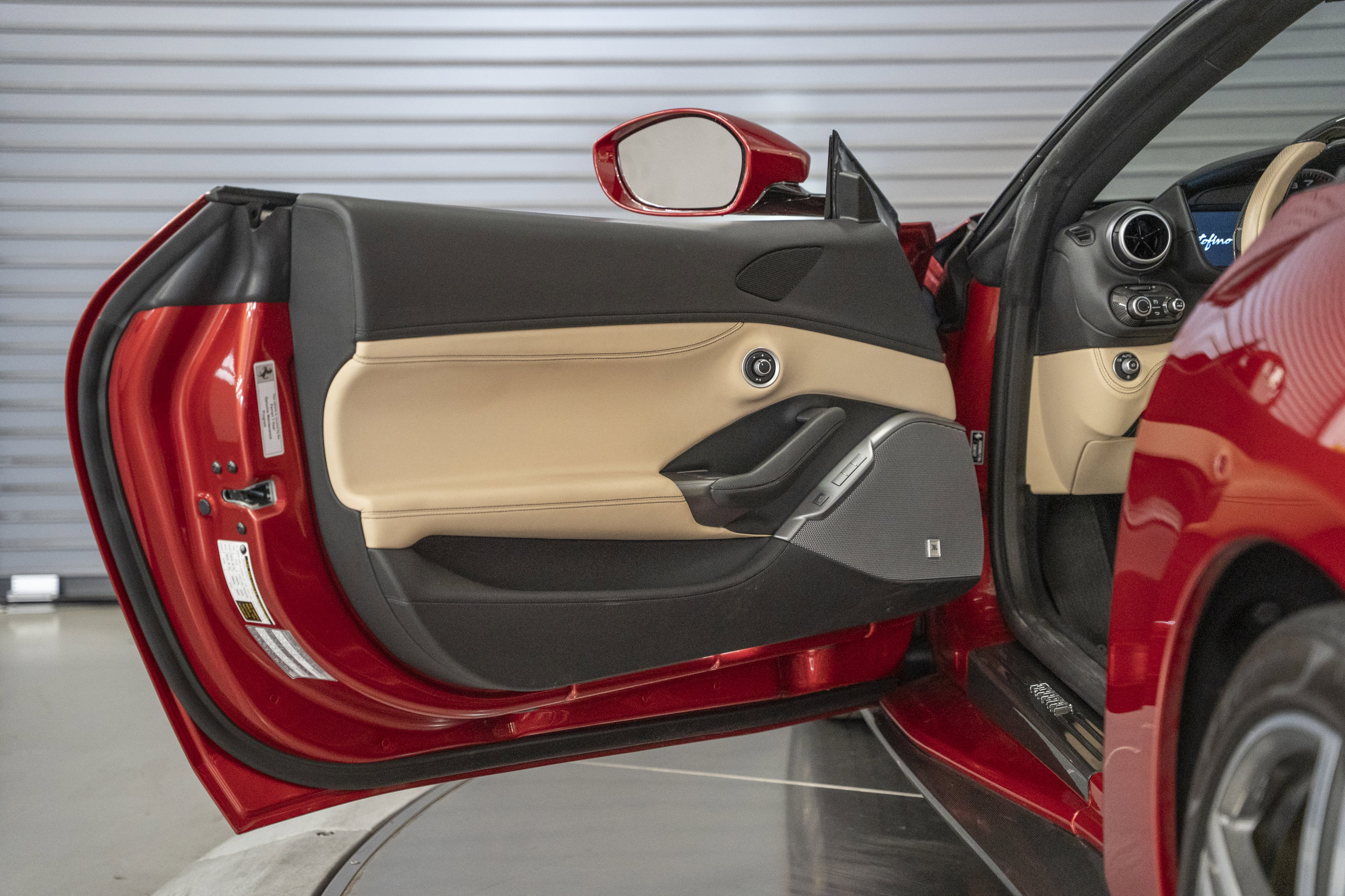 Used 2022 Ferrari Portofino M RWD image 28