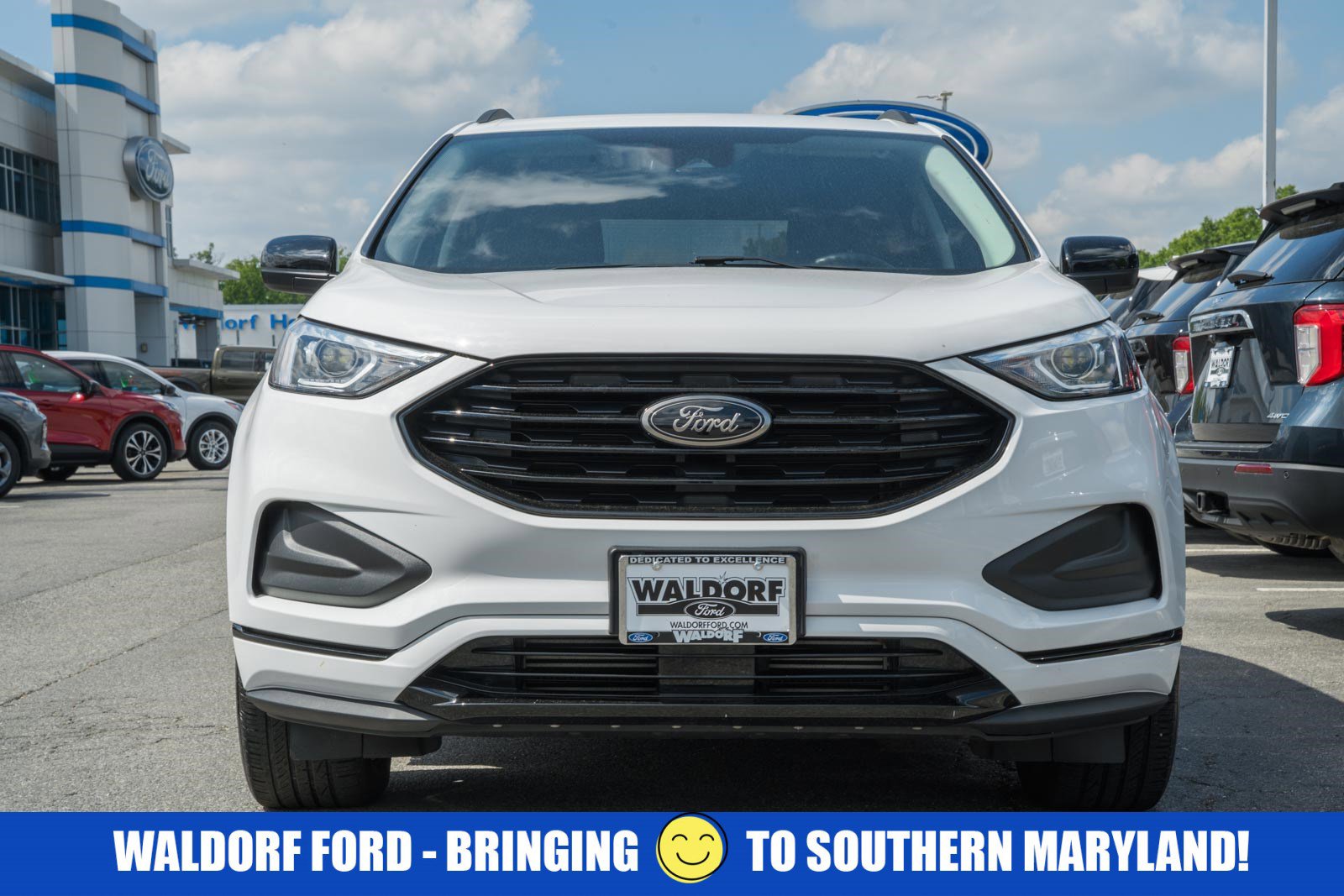 Used 2022 Ford Edge SE w/ Black Appearance Package AWD/4WD image 2