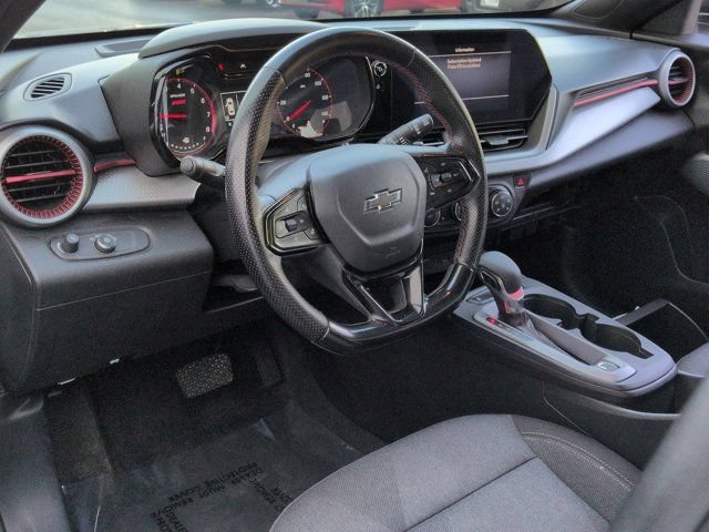 Used 2024 Chevrolet Trax RS w/ Driver Confidence Package FWD image 9