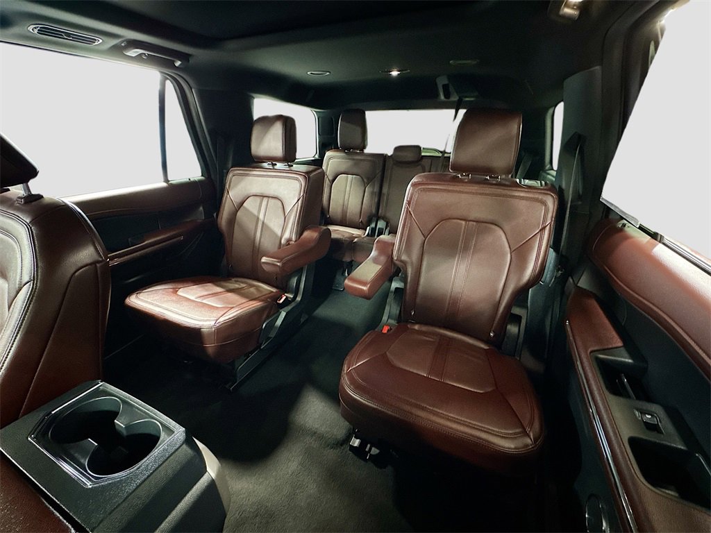 Used 2023 Ford Expedition Limited image 14