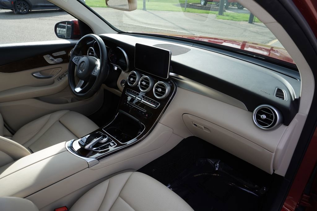 Used 2017 Mercedes-Benz GLC 300 image 31