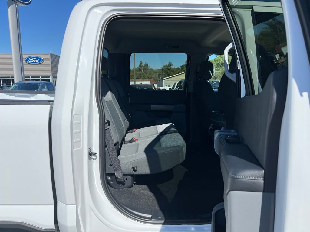 New 2026 Ford F250 XLT w/ FX4 Off-Road Package image 19