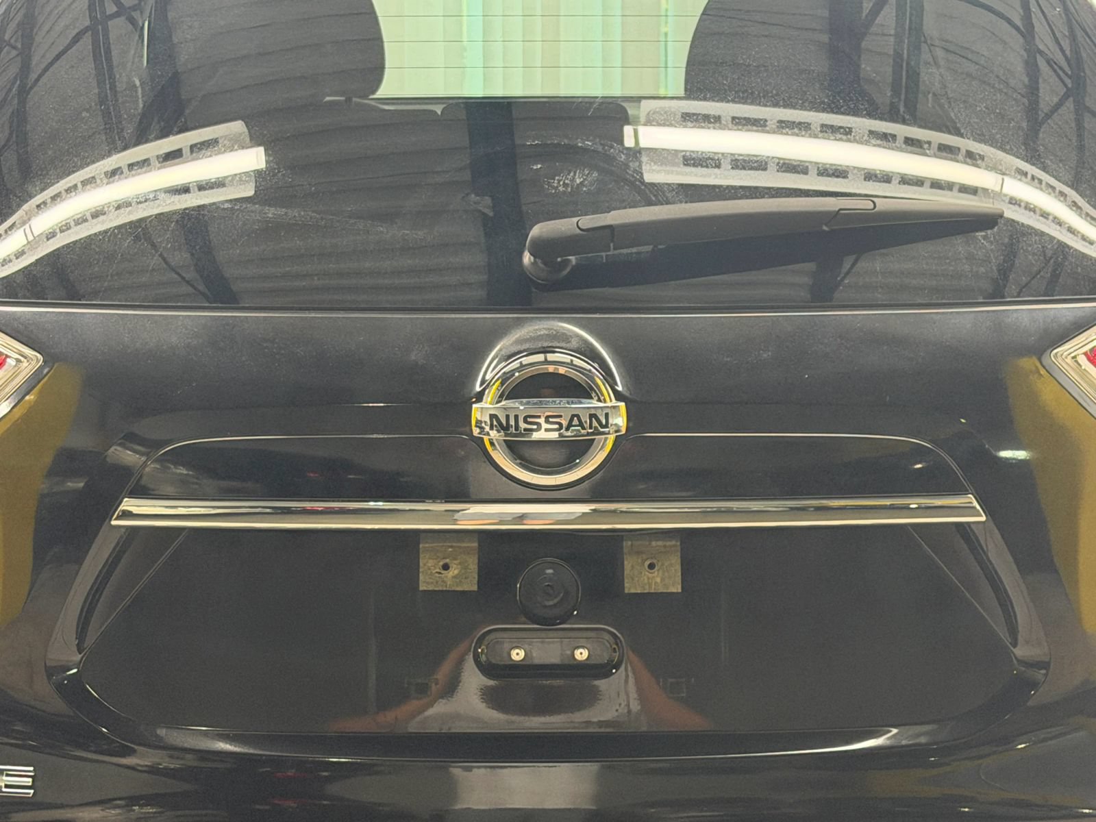 Used 2016 Nissan Rogue SV AWD/4WD image 11