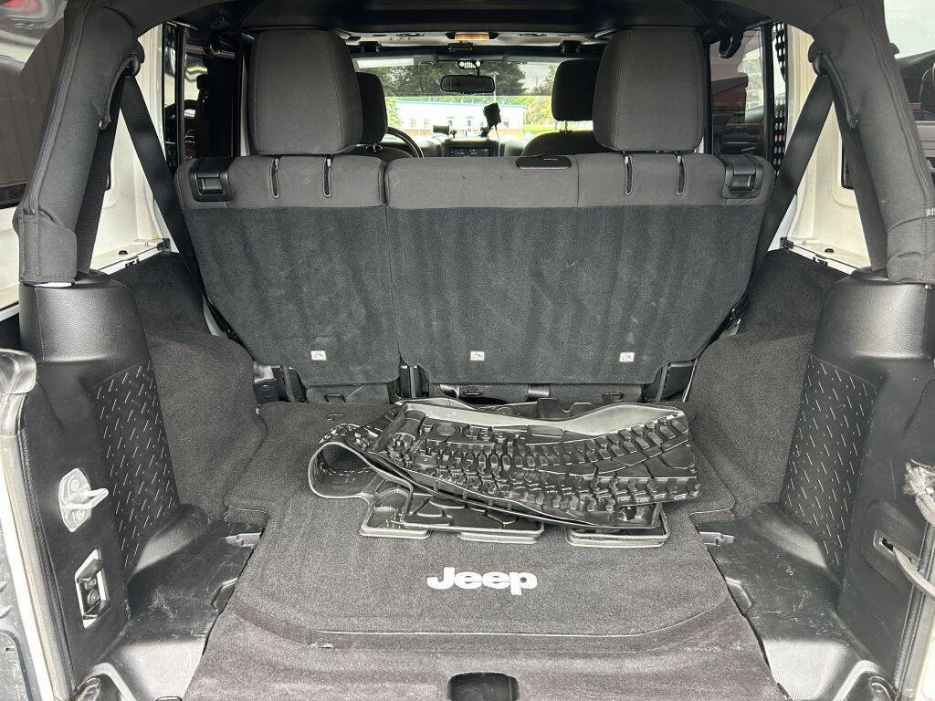 Used 2016 Jeep Wrangler Unlimited Sport w/ Quick Order Package 24S AWD/4WD image 18