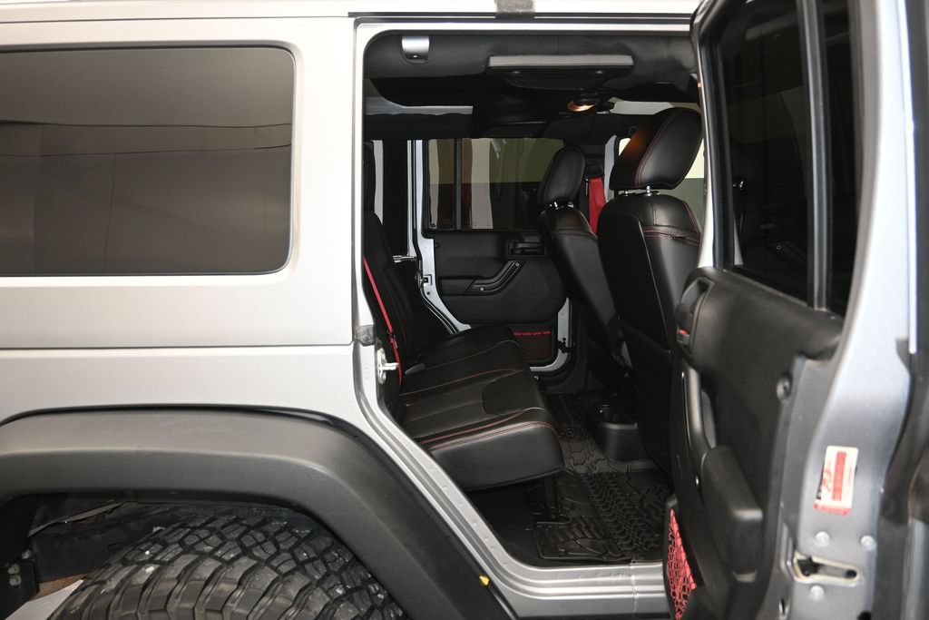 Used 2018 Jeep Wrangler Unlimited Rubicon AWD/4WD image 23