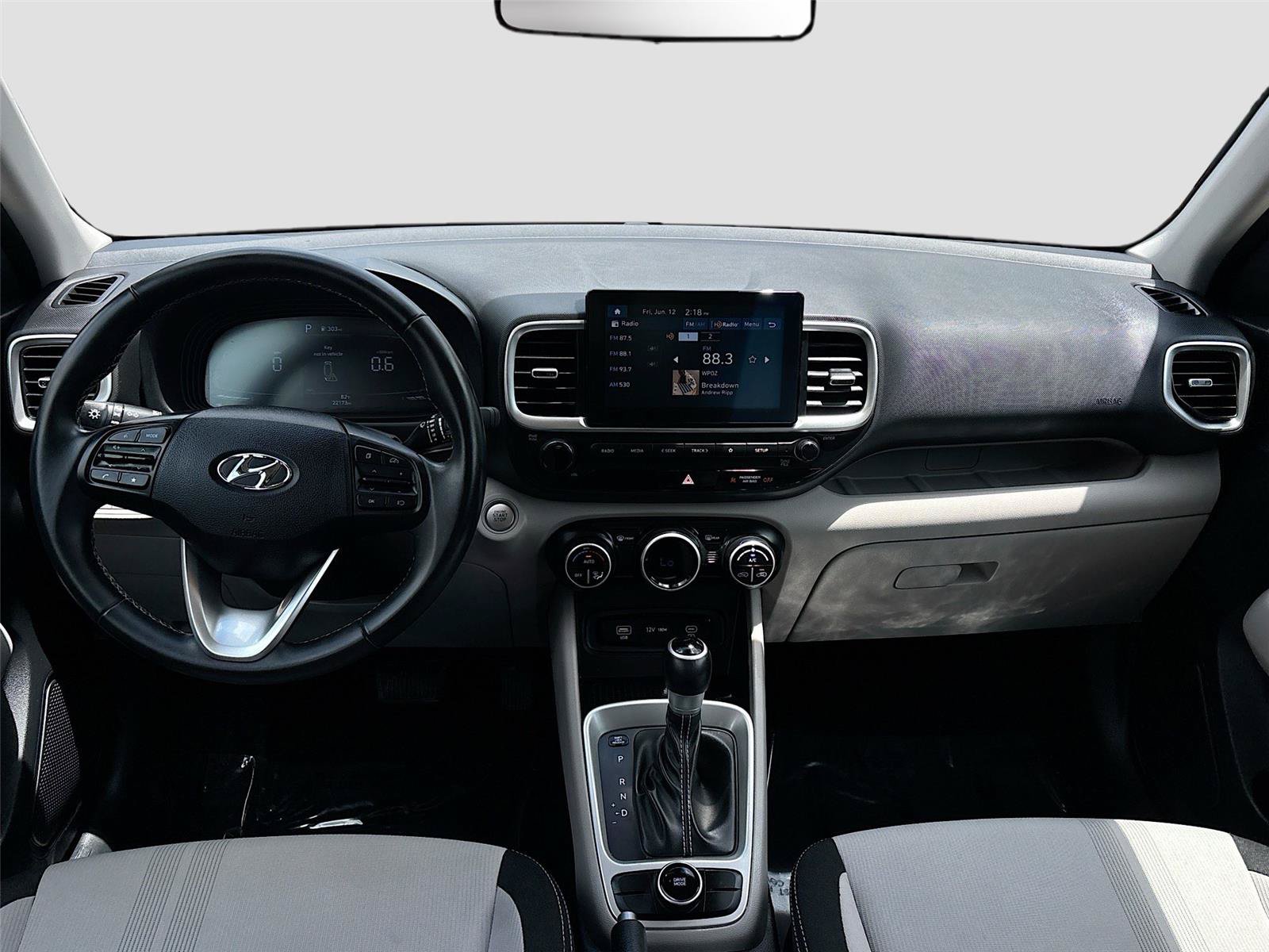 Used 2025 Hyundai Venue SEL FWD image 22