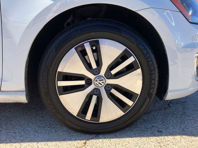 Used 2016 Volkswagen e-Golf SE w/ DC Fast Charging Package image 9