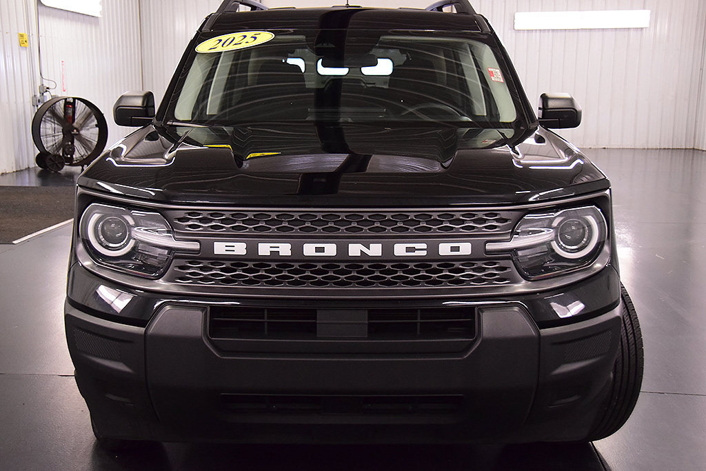 Used 2025 Ford Bronco Sport Big Bend AWD/4WD image 2