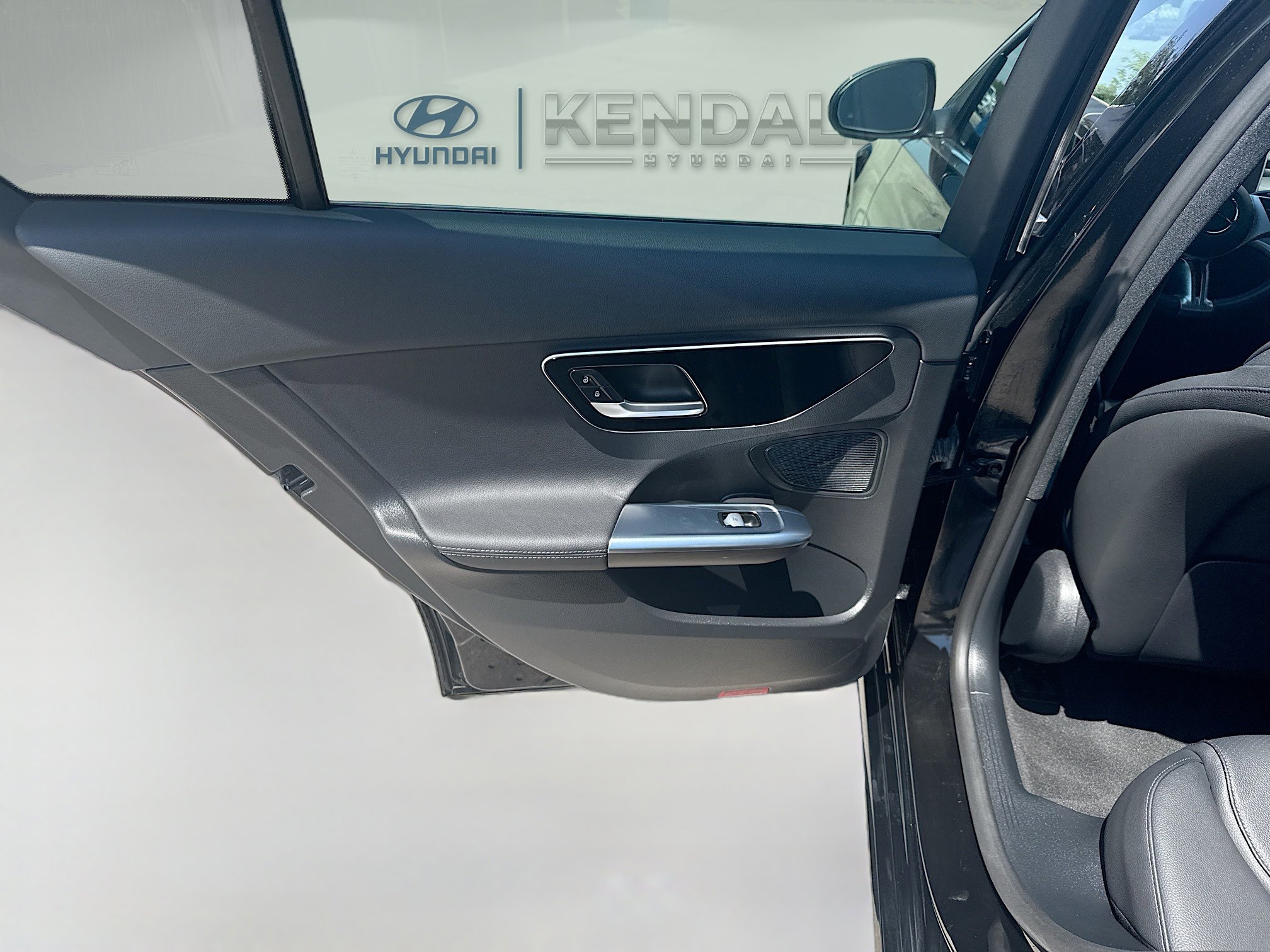 Used 2025 Mercedes-Benz C 300 Sedan image 23