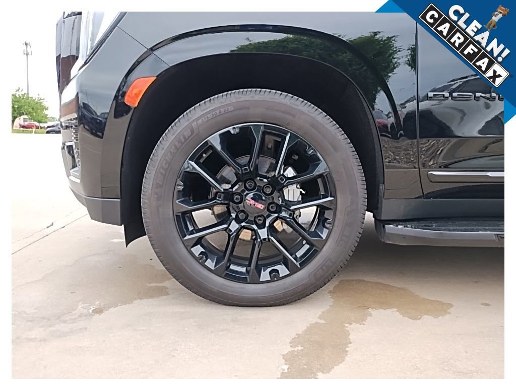 Used 2023 GMC Yukon XL Denali AWD/4WD image 16