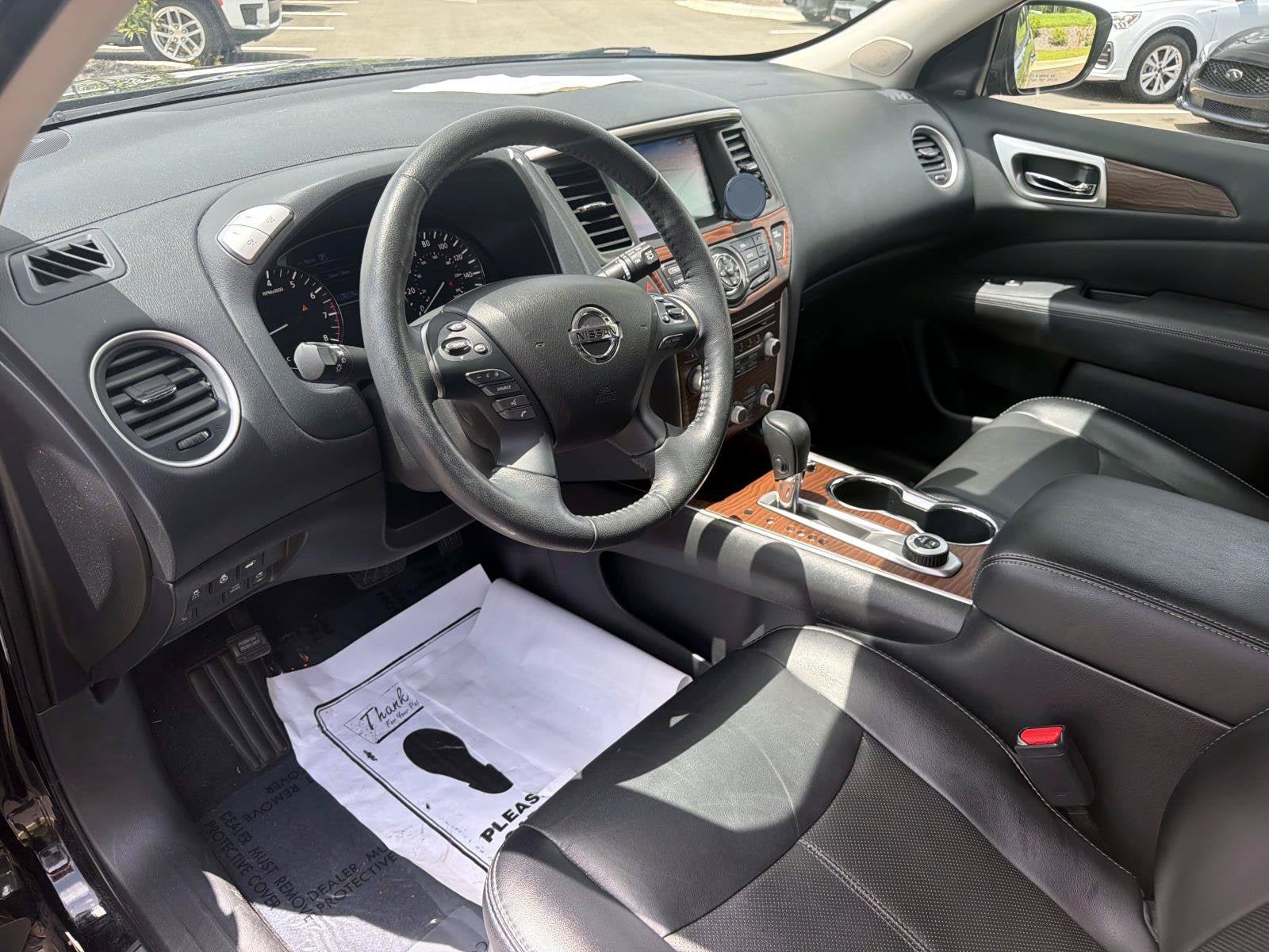 Used 2020 Nissan Pathfinder Platinum AWD/4WD image 21