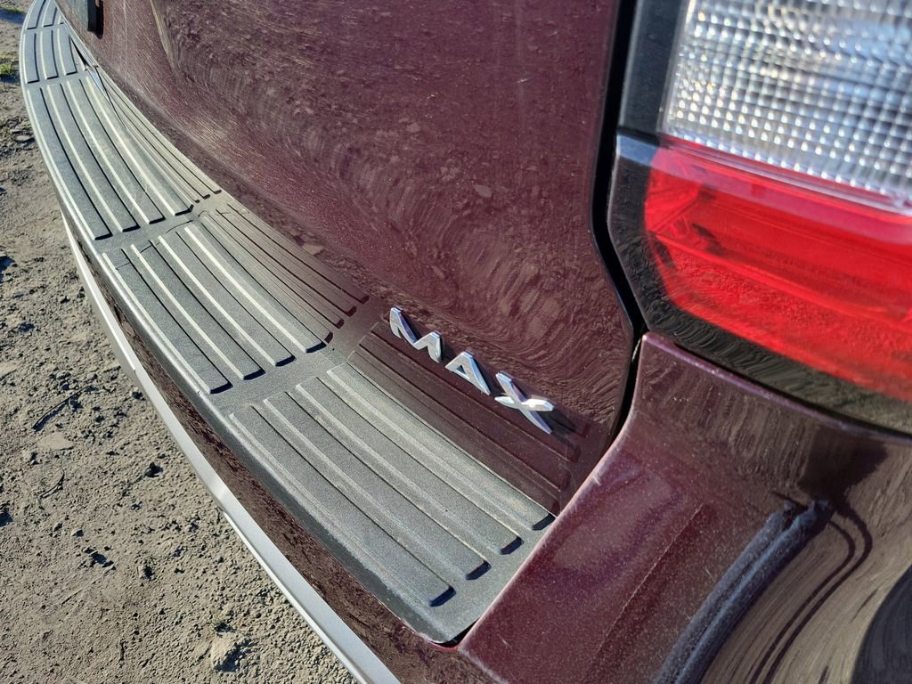 Used 2024 Ford Expedition Max XLT image 8