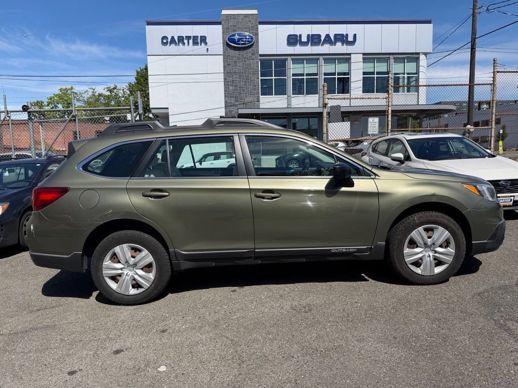 Used 2016 Subaru Outback 2.5i AWD/4WD image 8