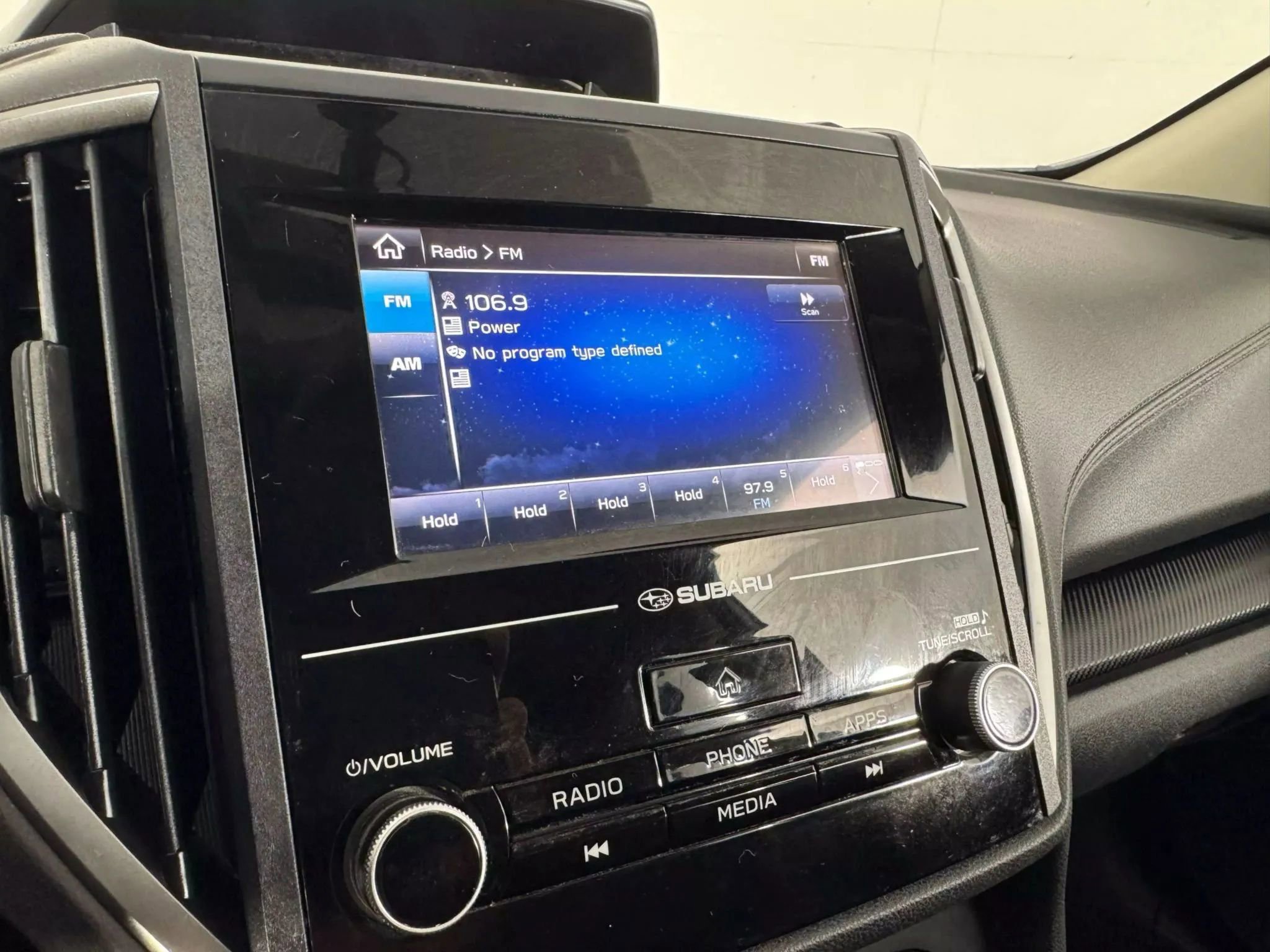 Used 2018 Subaru Crosstrek 2.0i image 21