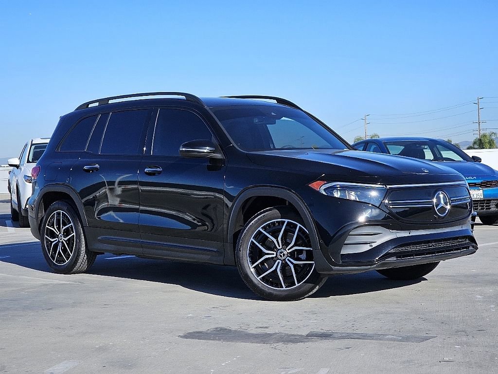 Used 2023 Mercedes-Benz EQB 300 4MATIC image 4