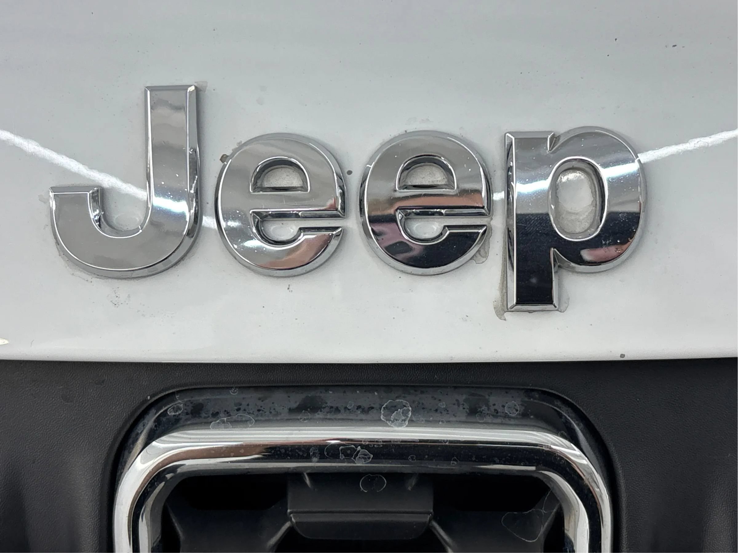 Used 2024 Jeep Compass Latitude AWD/4WD image 33