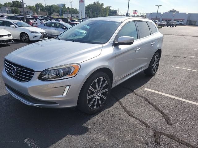 Used 2017 Volvo XC60 T6 Inscription w/ Climate Package AWD/4WD image 3