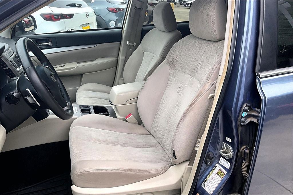 Used 2014 Subaru Outback 2.5i Premium w/ Moonroof Package AWD/4WD image 18