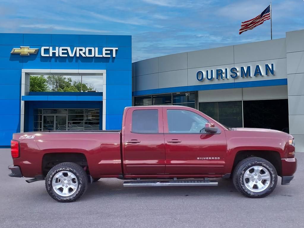 Used 2017 Chevrolet Silverado 1500 LT w/ All Star Edition AWD/4WD image 2
