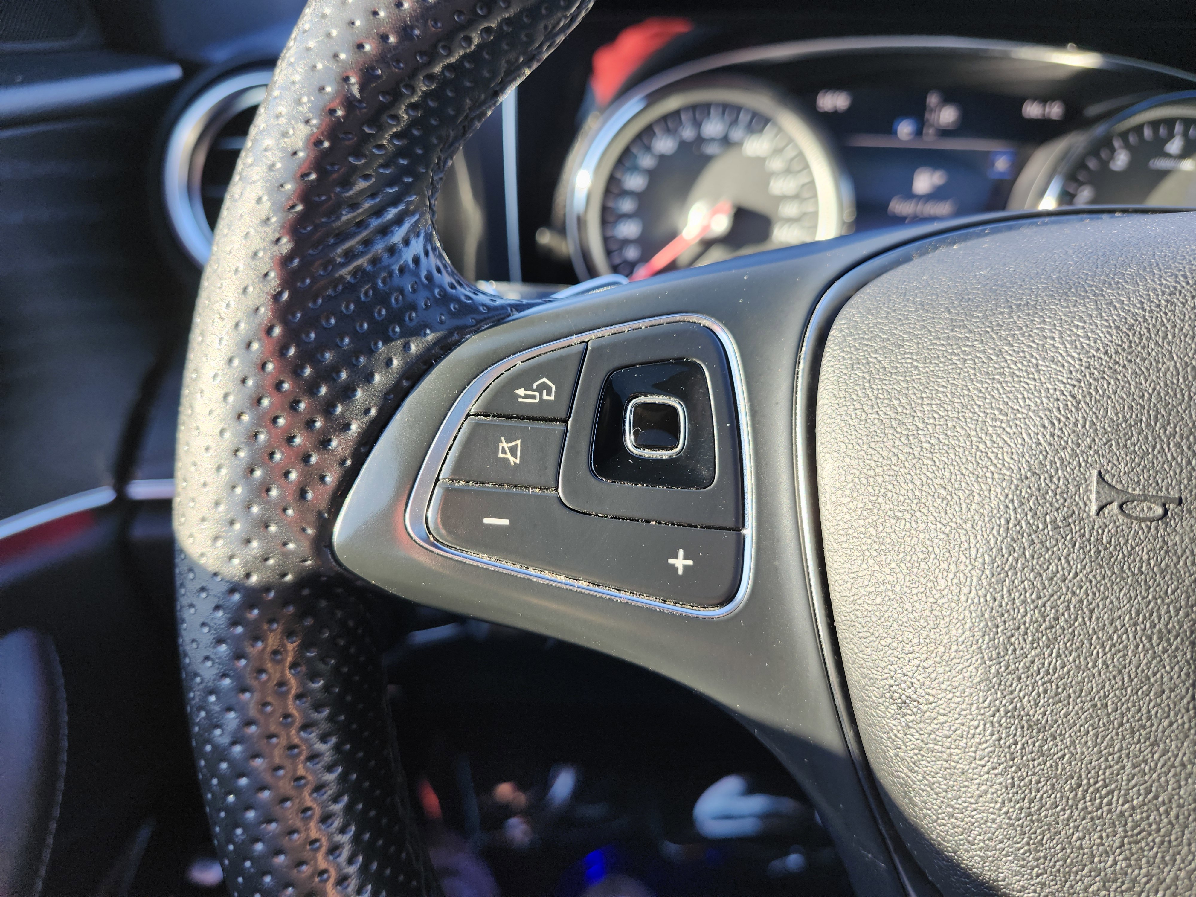 Used 2018 Mercedes-Benz E 400 E 400 w/ Premium 1 Package image 38