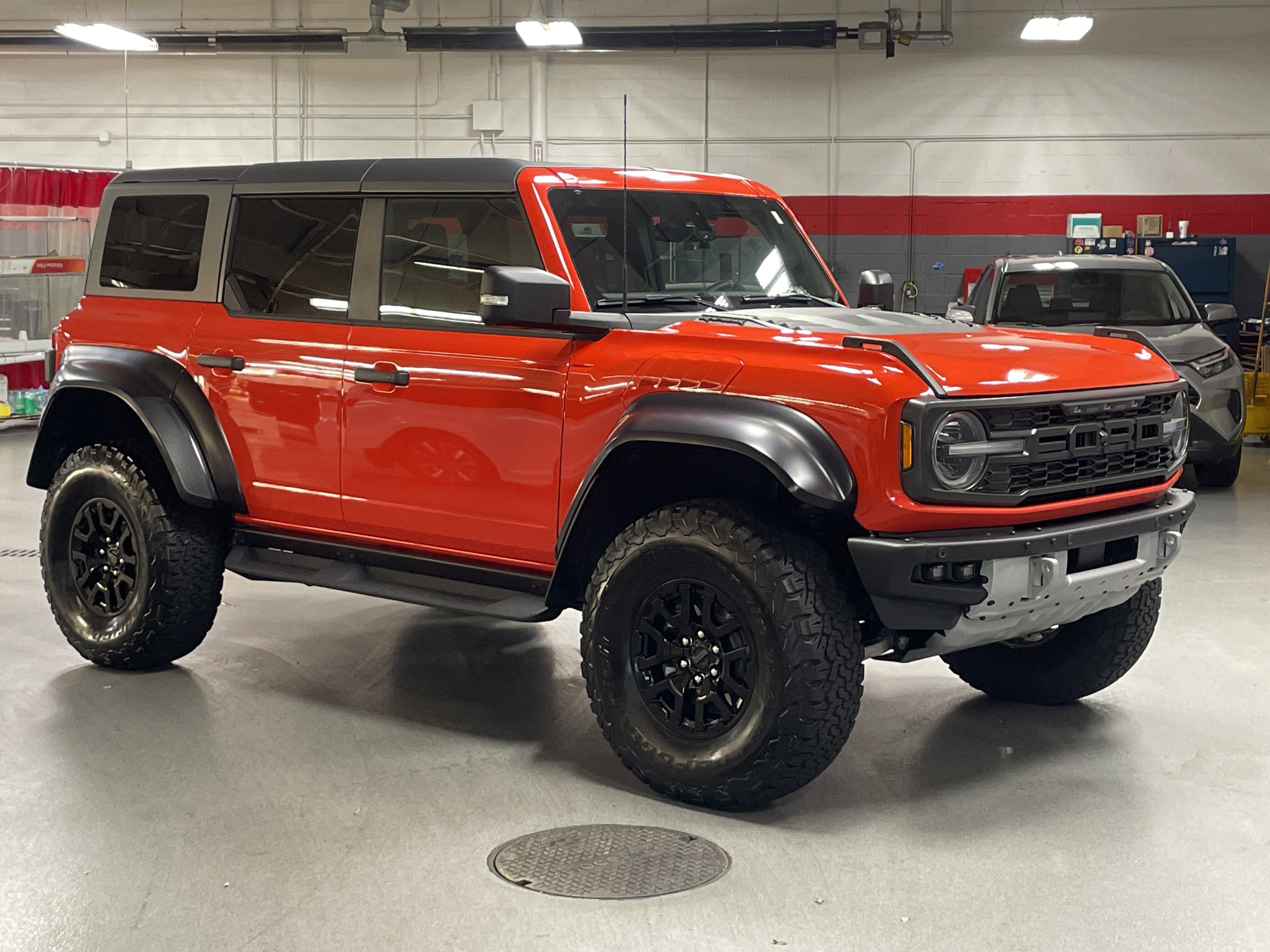 Used 2023 Ford Bronco Raptor video 2
