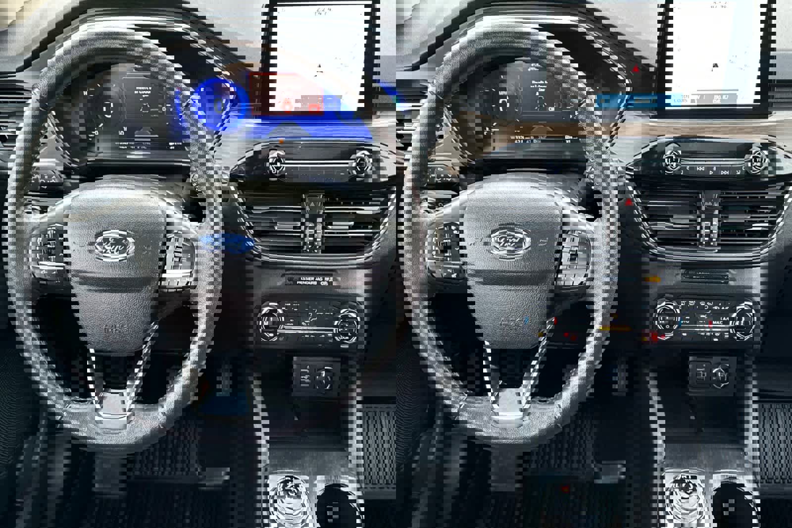 Used 2020 Ford Escape Titanium w/ Titanium Premium Package 2.0 image 14