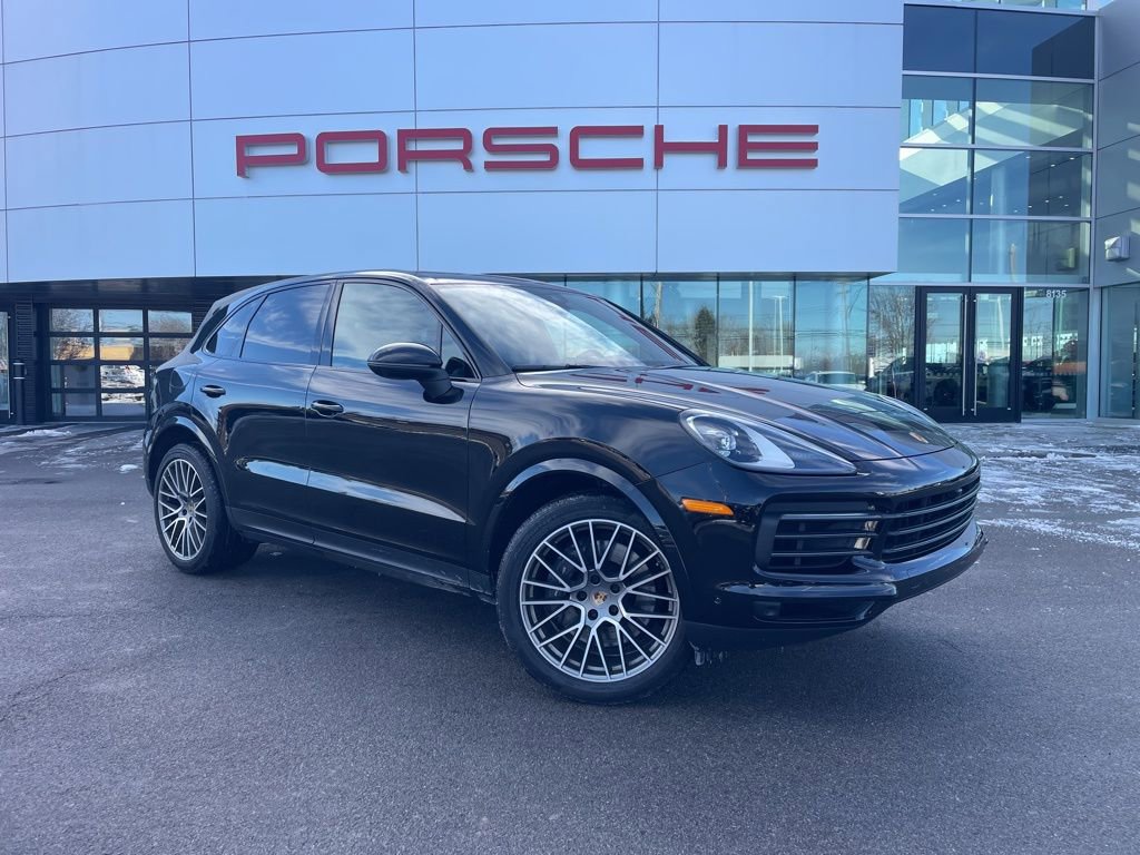 Certified 2023 Porsche Cayenne Platinum Edition image 9