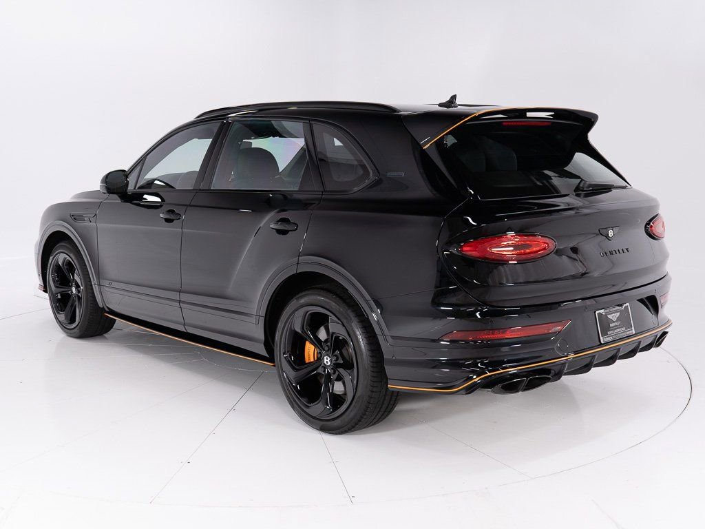 Certified 2025 Bentley Bentayga image 3