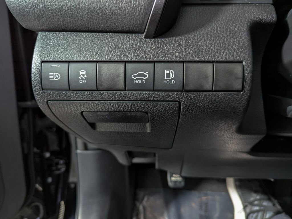 Used 2023 Toyota Camry SE image 23