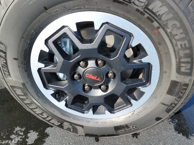 New 2025 Toyota 4Runner TRD Off-Road image 9