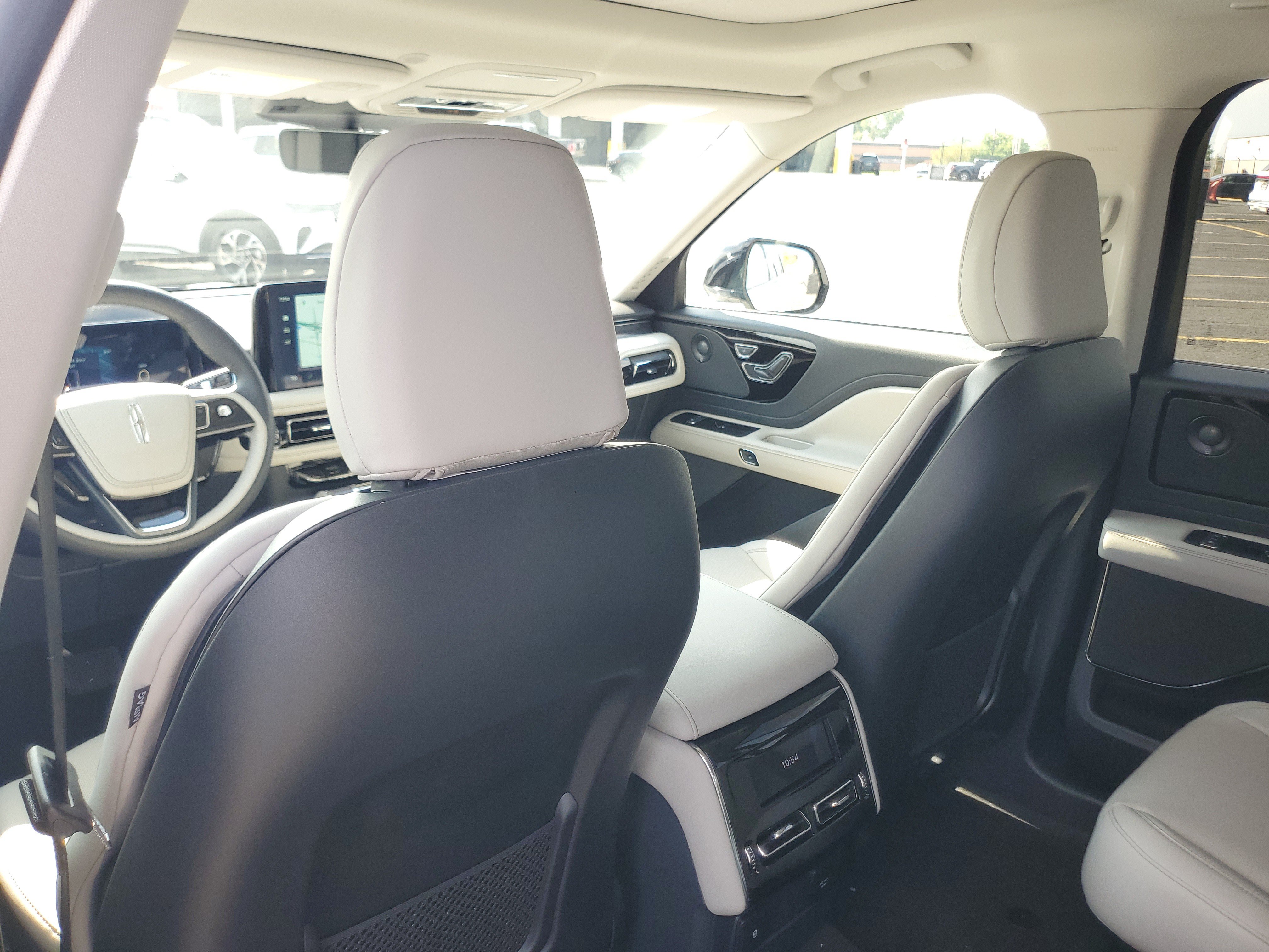 New 2027 Lincoln Aviator AWD image 24