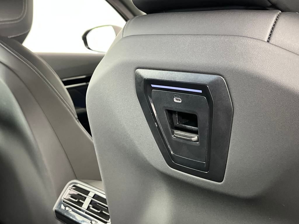 Used 2024 BMW 530i xDrive image 30