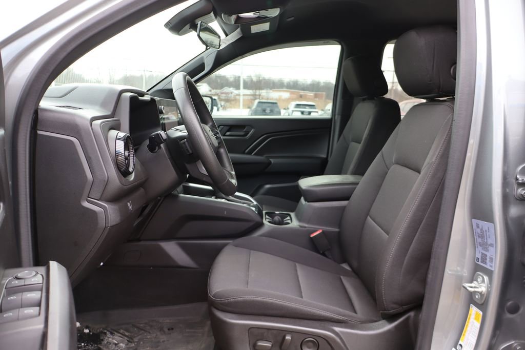 Used 2024 Chevrolet Colorado Trail Boss w/ Technology Package image 11