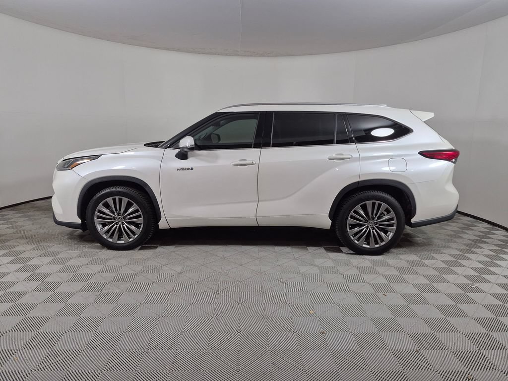 Used 2021 Toyota Highlander Platinum FWD image 6