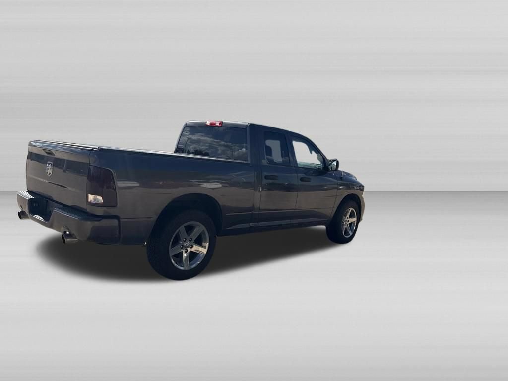 Used 2017 RAM 1500 Express AWD/4WD image 4