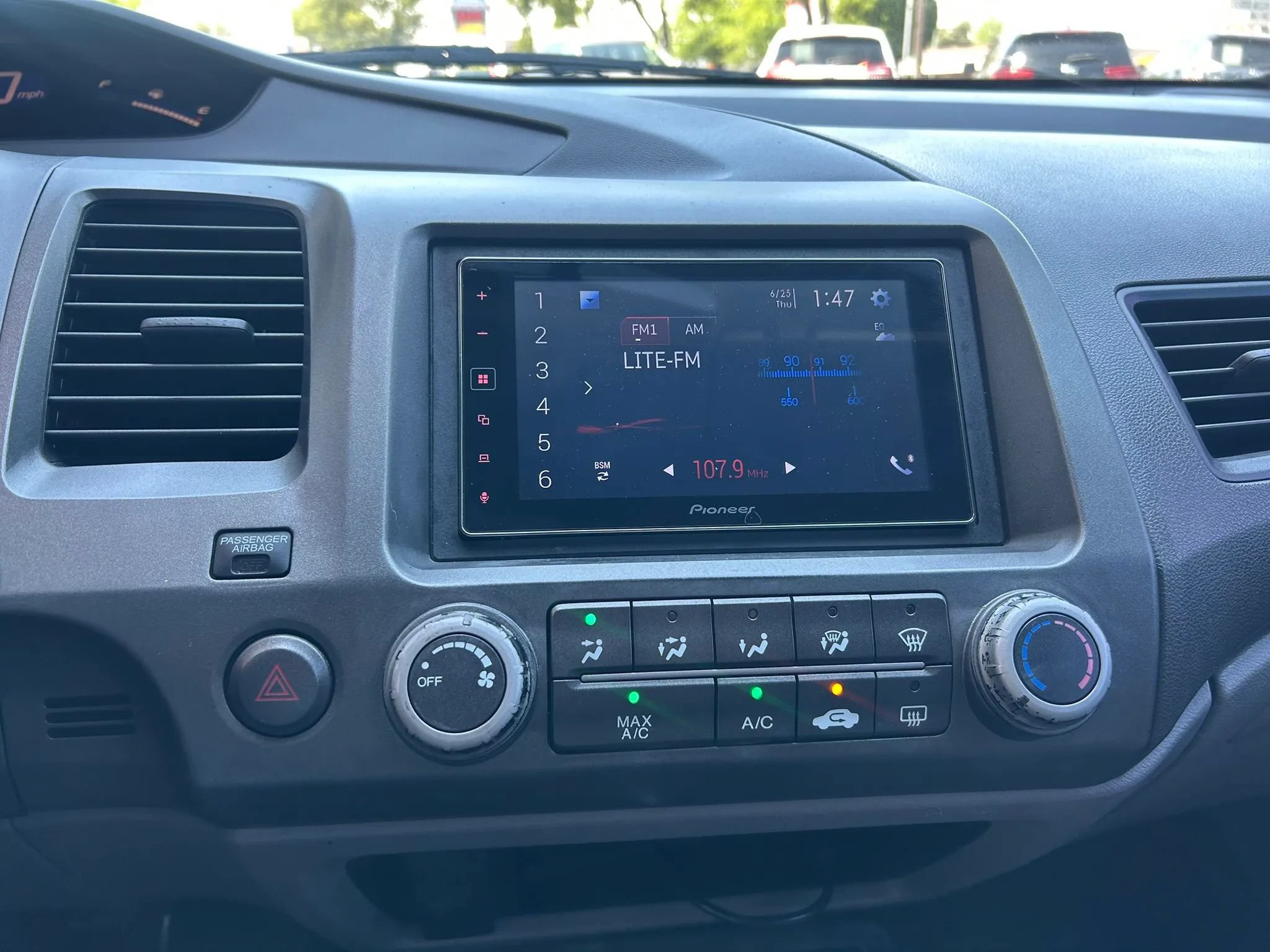 Used 2010 Honda Civic LX image 7