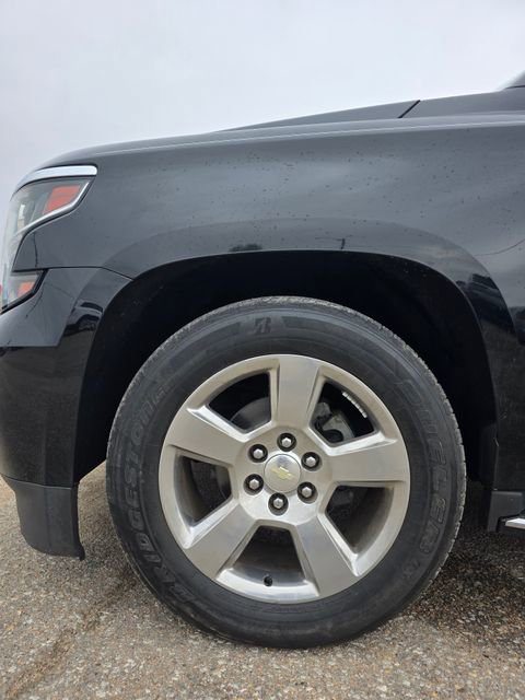 Used 2017 Chevrolet Suburban Premier image 10