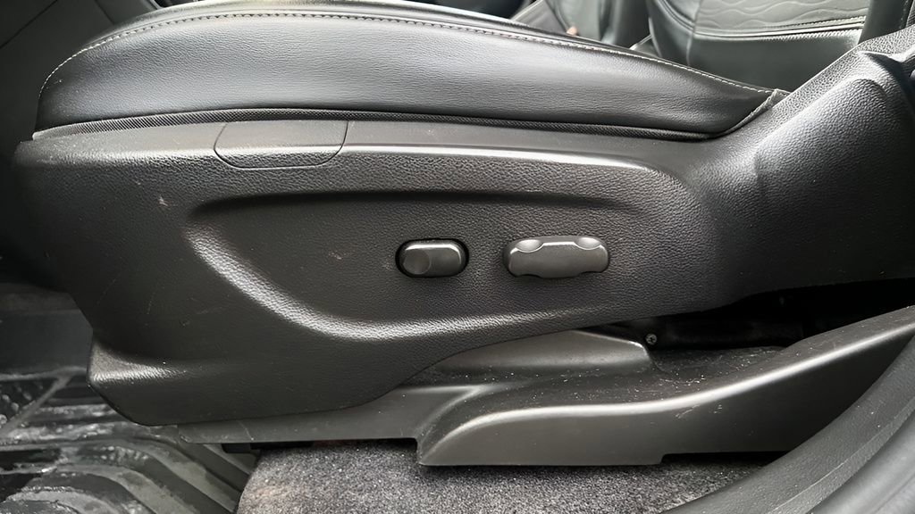 Used 2016 Buick Encore AWD image 14