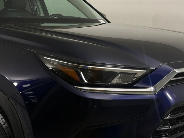 Used 2024 Toyota Grand Highlander FWD image 14