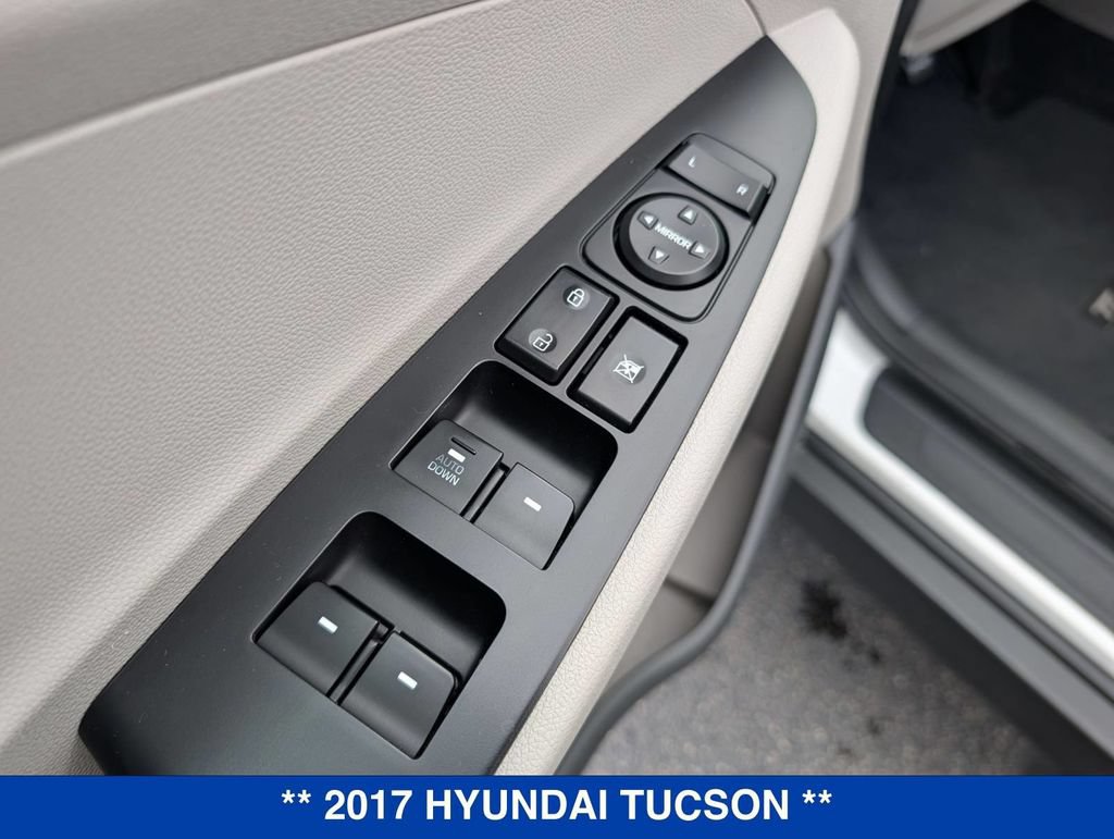Used 2017 Hyundai Tucson SE FWD image 12